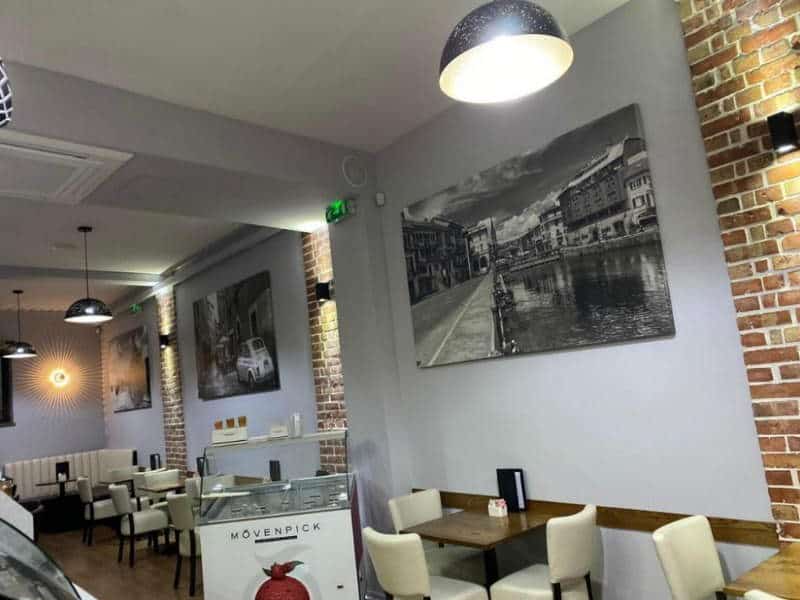 italian Art cafe wall